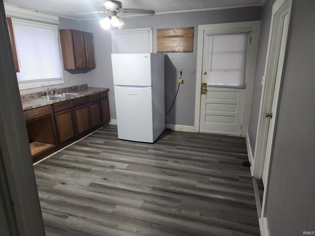 1716 E Riverside Drive, Evansville, IN 47714