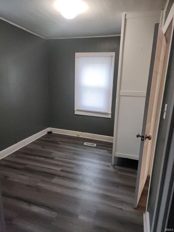 1716 E Riverside Drive, Evansville, IN 47714