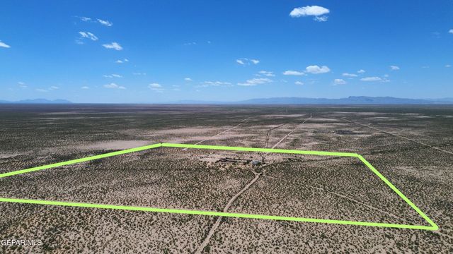 710 Mira Grande Avenue, Fabens, TX 79838