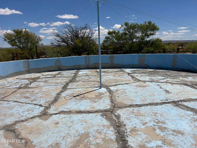 710 Mira Grande Avenue, Fabens, TX 79838