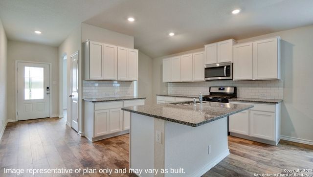 5504 Bailey Downs, San Antonio, TX 78245