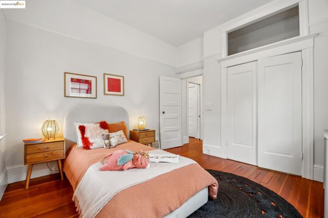 402 36Th St, Oakland, CA 94609