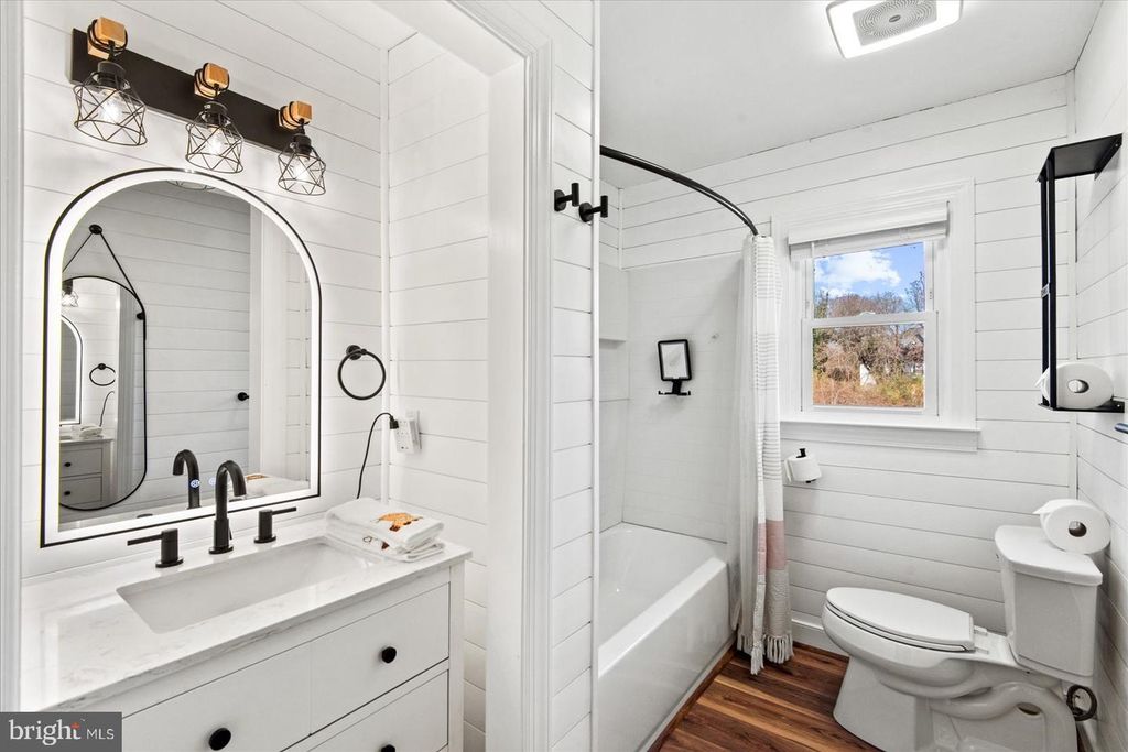 115 OAK RIDGE ST, Bowling Green, VA 22427