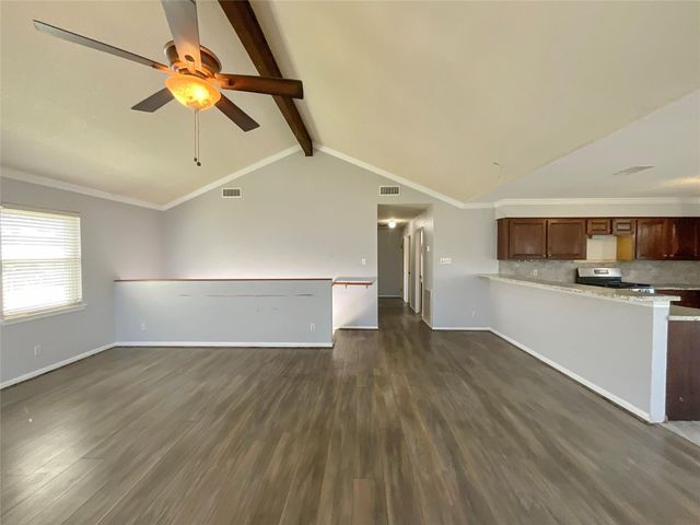 502 Oakdale Street, Shoreacres, TX 77571