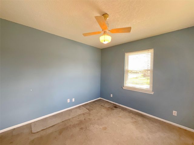 502 Oakdale Street, Shoreacres, TX 77571