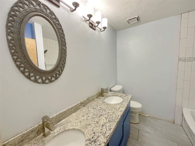 502 Oakdale Street, Shoreacres, TX 77571