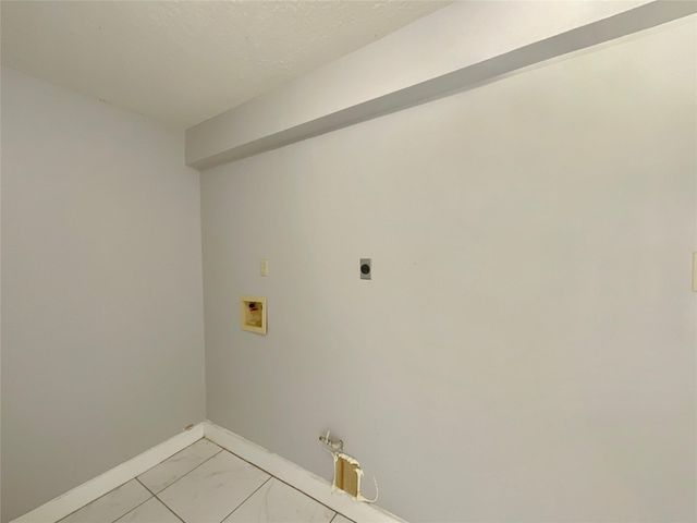 502 Oakdale Street, Shoreacres, TX 77571