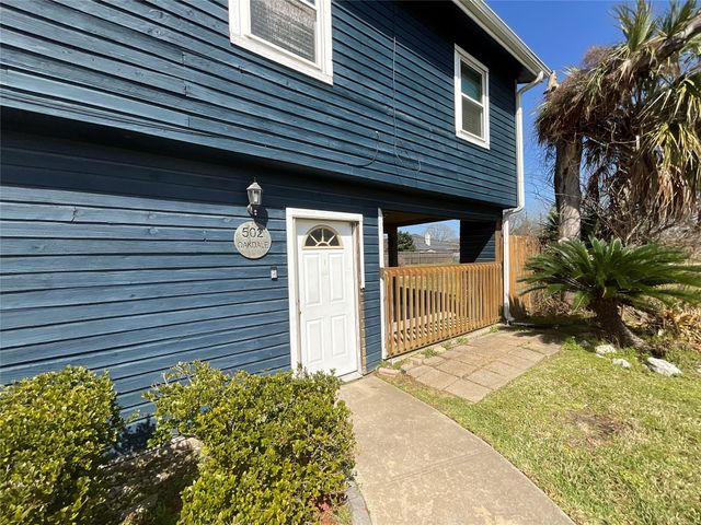 502 Oakdale Street, Shoreacres, TX 77571