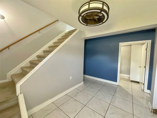 502 Oakdale Street, Shoreacres, TX 77571