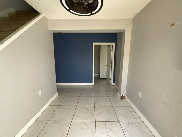 502 Oakdale Street, Shoreacres, TX 77571