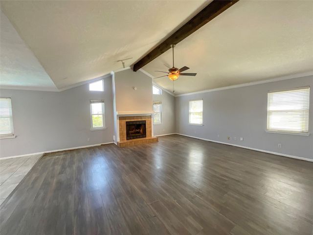 502 Oakdale Street, Shoreacres, TX 77571