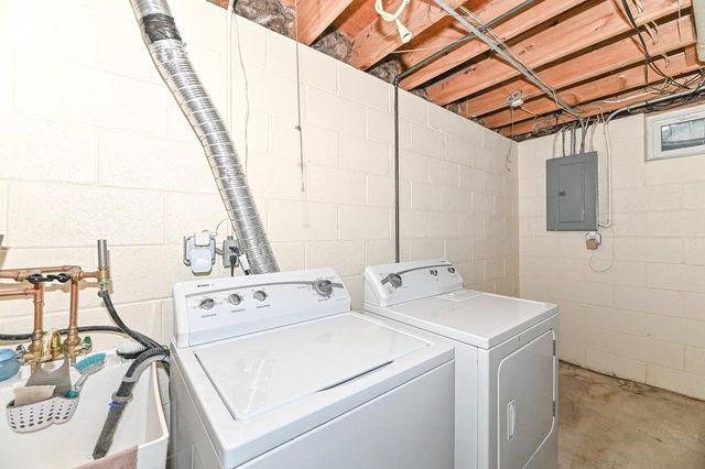 9014 W Dallas STREET, Milwaukee, WI 53224