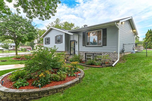 9014 W Dallas STREET, Milwaukee, WI 53224