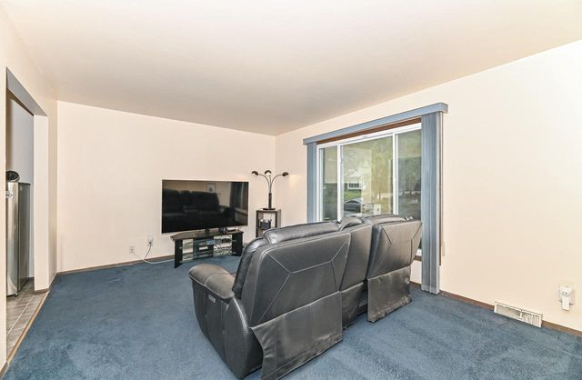 9014 W Dallas STREET, Milwaukee, WI 53224