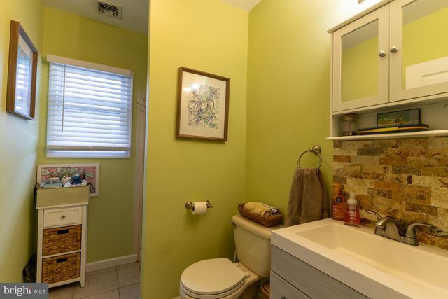 19 DUNCAN DR, Hamilton Twp, NJ 08690