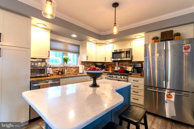 19 DUNCAN DR, Hamilton Twp, NJ 08690