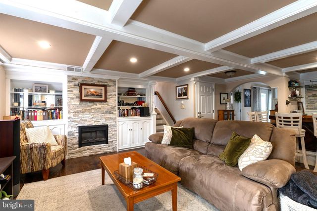 19 DUNCAN DR, Hamilton Twp, NJ 08690