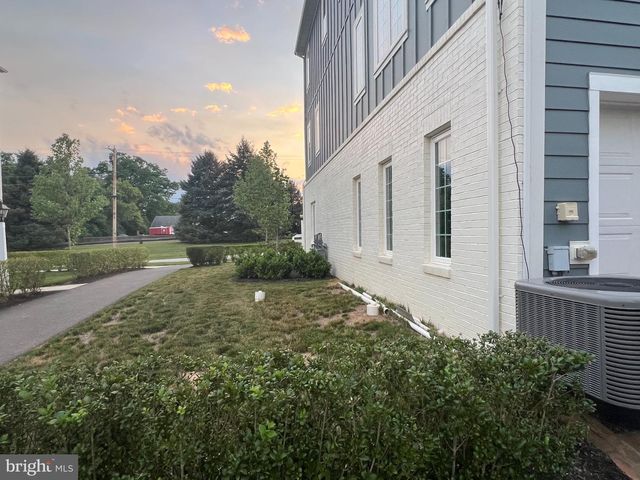 31 SEOVER WAY, Carlisle, PA 17015