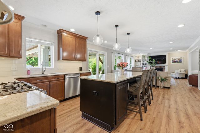 8404 Eastbay Drive, Indianapolis, IN 46236