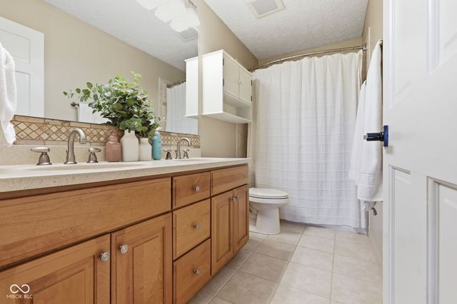 8404 Eastbay Drive, Indianapolis, IN 46236