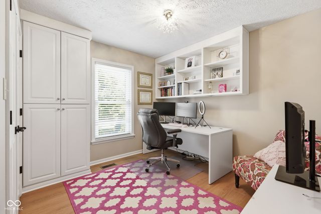 8404 Eastbay Drive, Indianapolis, IN 46236