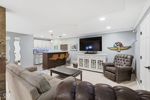 8404 Eastbay Drive, Indianapolis, IN 46236