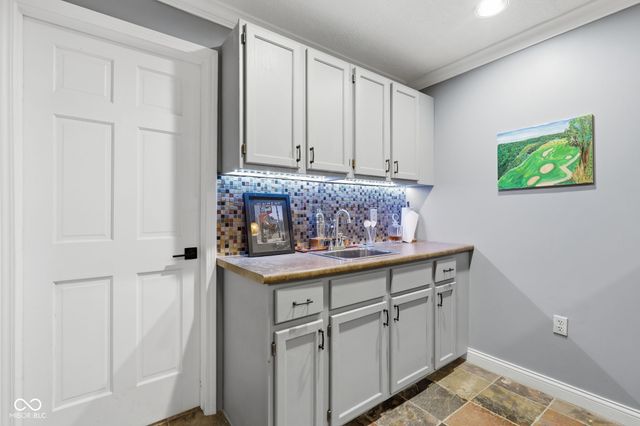 8404 Eastbay Drive, Indianapolis, IN 46236