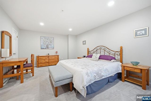 300 Coventry Court, Ramsey, NJ 07446