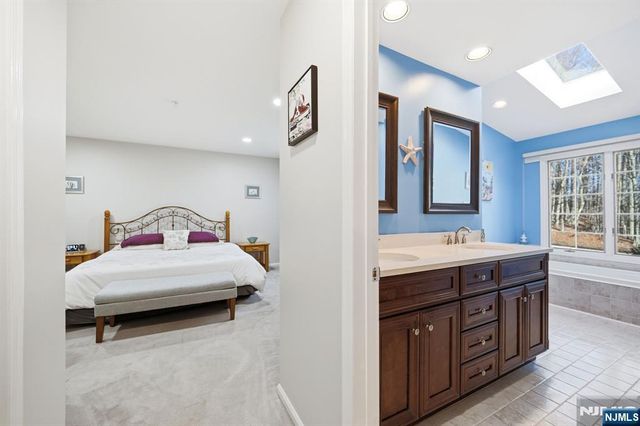 300 Coventry Court, Ramsey, NJ 07446