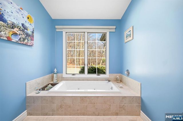 300 Coventry Court, Ramsey, NJ 07446