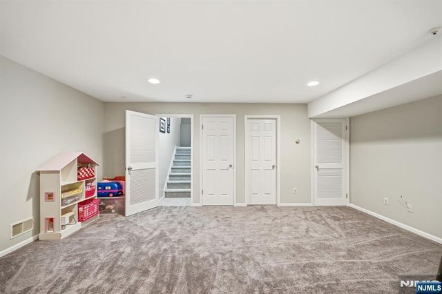 300 Coventry Court, Ramsey, NJ 07446