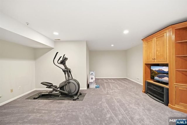 300 Coventry Court, Ramsey, NJ 07446