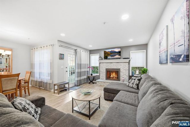 300 Coventry Court, Ramsey, NJ 07446