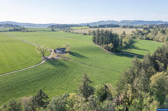 3372 River Bend Rd NW, Salem, OR 97304