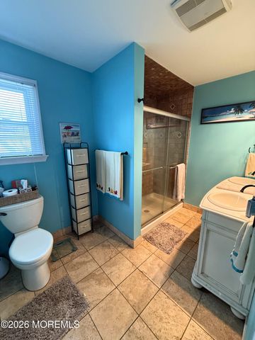 878 Salem Drive, Toms River, NJ 08753