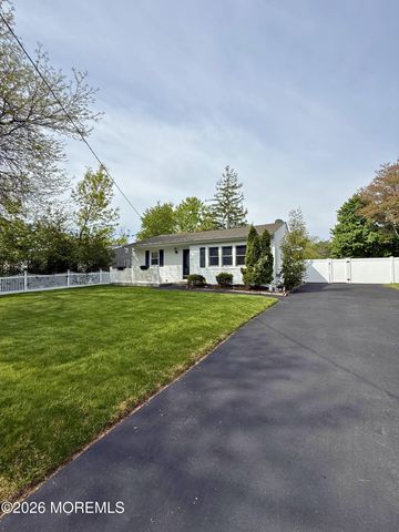 878 Salem Drive, Toms River, NJ 08753
