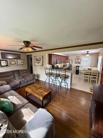878 Salem Drive, Toms River, NJ 08753