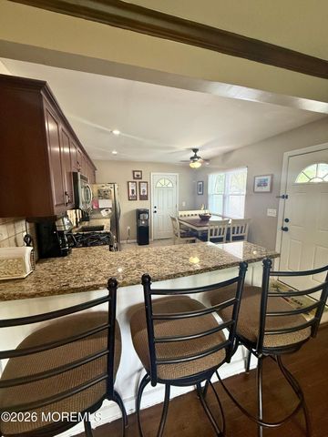878 Salem Drive, Toms River, NJ 08753