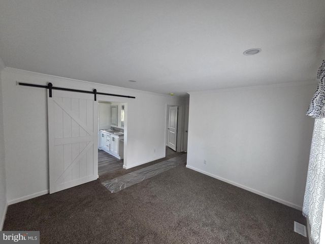 9 HILLSIDE DR, Quakertown, PA 18951
