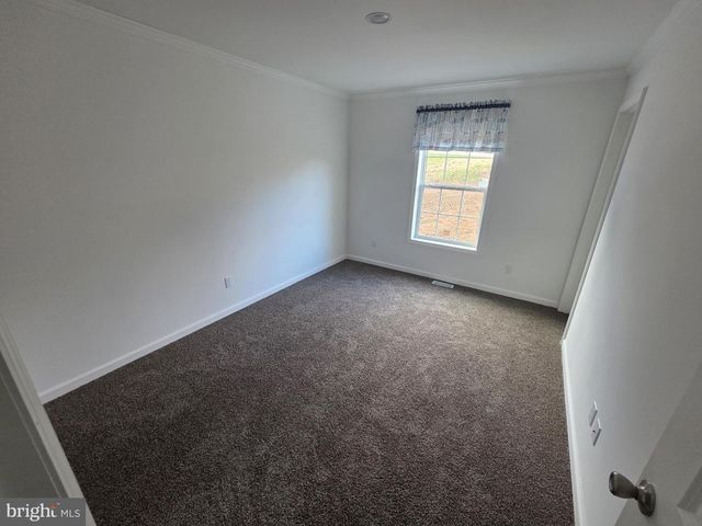 9 HILLSIDE DR, Quakertown, PA 18951