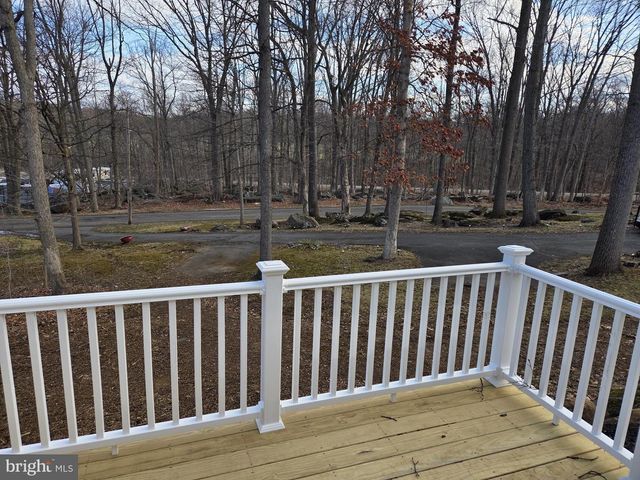 9 HILLSIDE DR, Quakertown, PA 18951