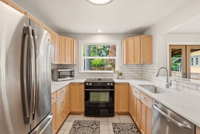 127 W 26th Ave, Spokane, WA 99203