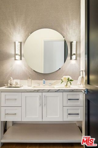 5510 Columbus Avenue, Sherman Oaks, CA 91411