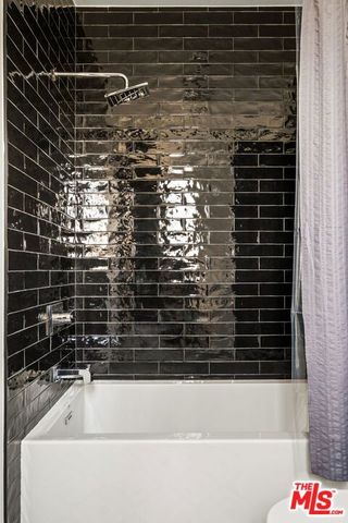 5510 Columbus Avenue, Sherman Oaks, CA 91411