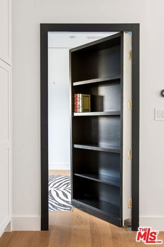 5510 Columbus Avenue, Sherman Oaks, CA 91411