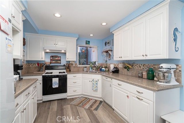 2053 Meadow View, Costa Mesa, CA 92627