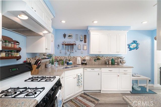 2053 Meadow View, Costa Mesa, CA 92627