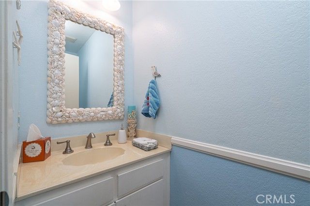 2053 Meadow View, Costa Mesa, CA 92627