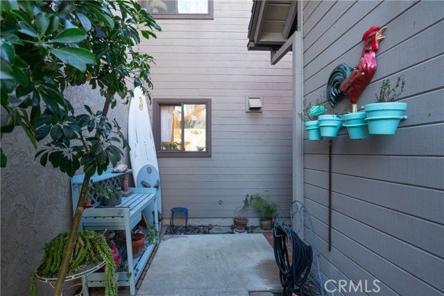 2053 Meadow View, Costa Mesa, CA 92627