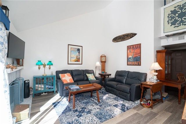 2053 Meadow View, Costa Mesa, CA 92627